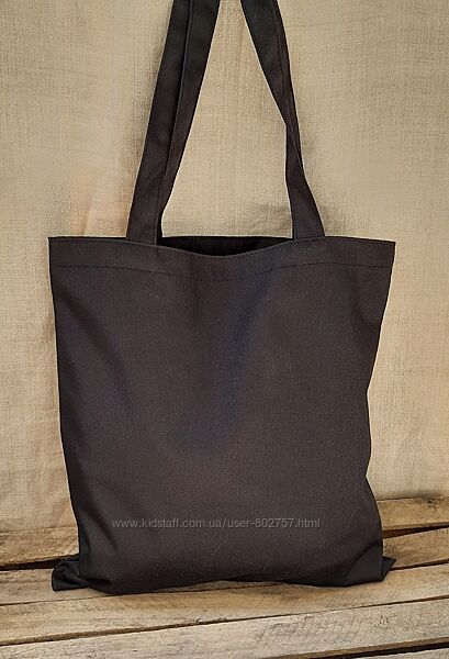 Тканевые сумки с принтом и однотонные.