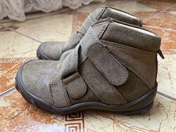 Демісезонні замшеві черевички для хлопчика 