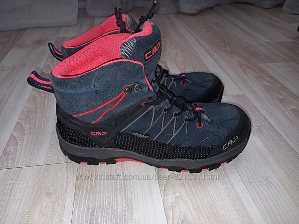 Треккинговые ботинки