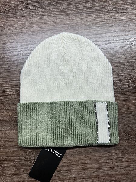 Шапка жіноча