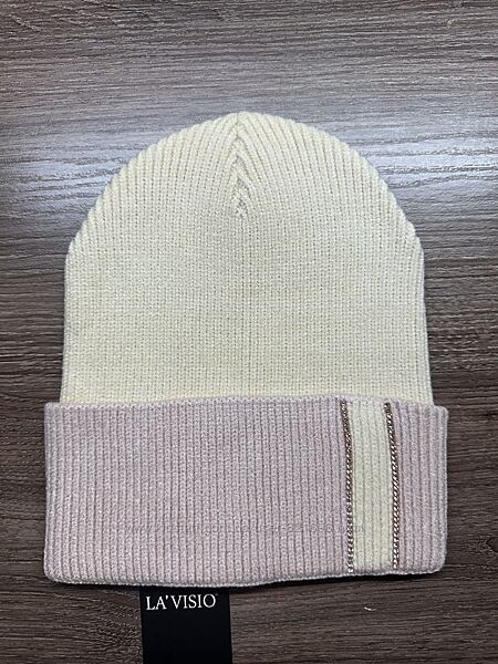 Шапка жіноча