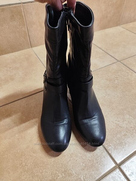 Демісезоні жіночі черевики на підборах, 37 р, на блискавці, чорні