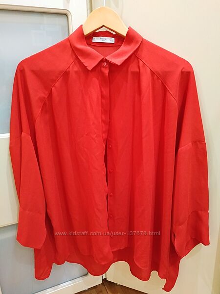 Червона оверсайз блуза від Mango 