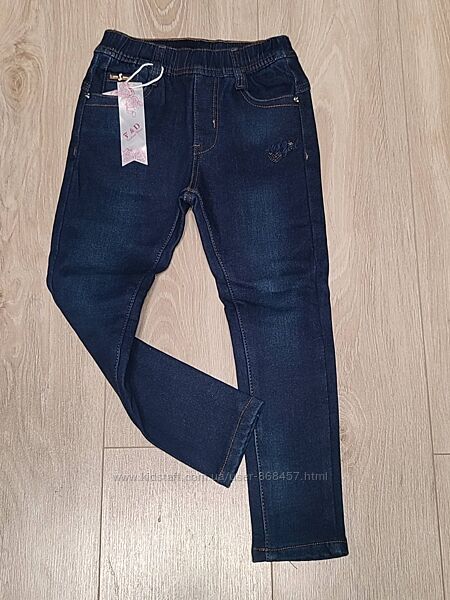 Джинсы на флисе для девочки фирма F&D . Венгрия, джинсы утепленные 104.