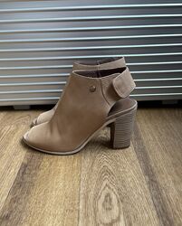 Летние замшевые брендовые ботильоны босоножки hush puppies
