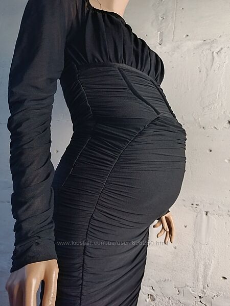 чорна сукня в сіточку для вагітної