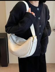 біла сумочка з еко шкіри 