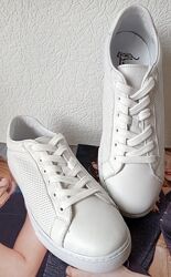 Sneakers White Сникеры кеды женские белые на шнурках с перфорацией кожа 