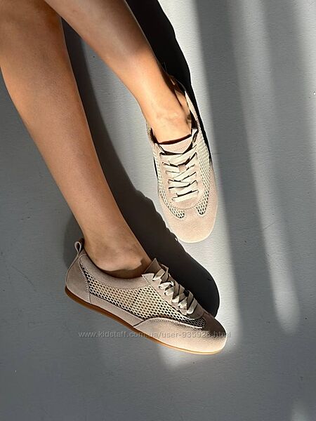 Бежеві, бордові, чорні кеди сітка