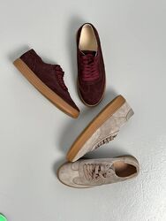 Шоколад, бургунді, капучино, чорні кеди 