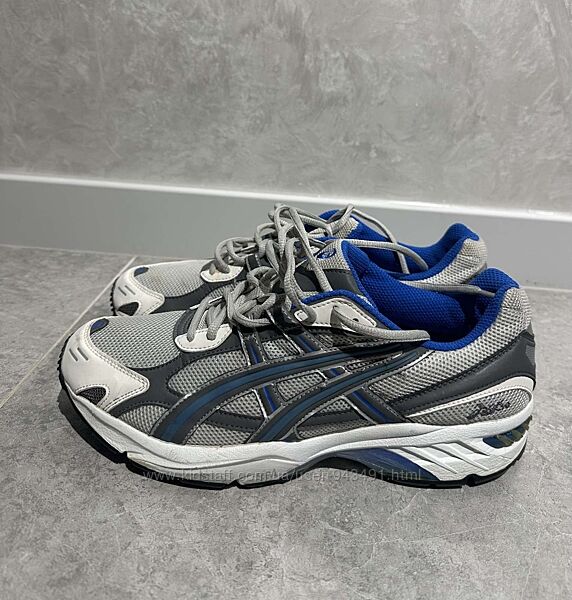 чоловічі кросівки asіcs оригінал