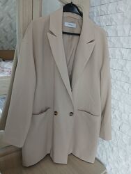 Подовжений блейзер від Reserved 