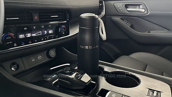 Термопляшка з логотипом Nissan