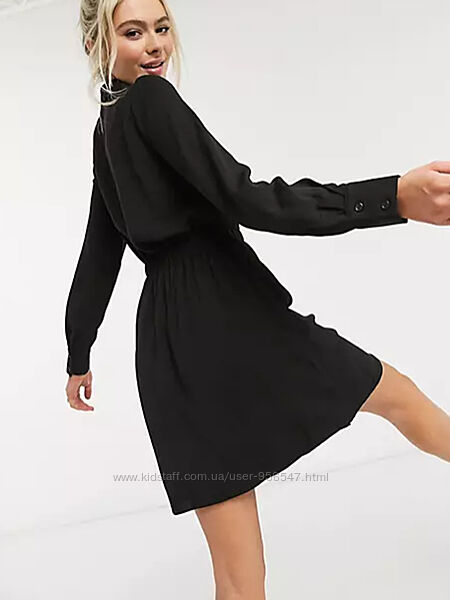Черное платье рубашка с эластичным поясом