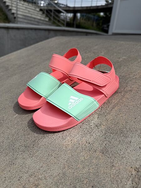 Сандалі Adidas Adilette. Оригінал.