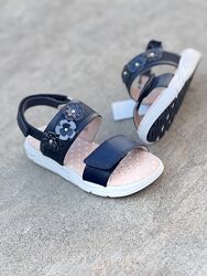 Шкіряні босоніжки Geox J Sandal Deaphne. Оригінал.