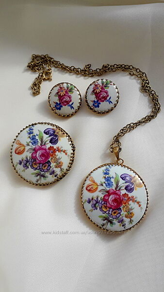 Шикарный винтажный фарфоровый сет брошка, клипсы, кулон на цепочке 
