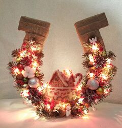 Новорічна підкова на підставці