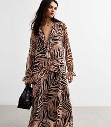 Длинное шифоновое платье с рюшами и принтом под зебру New Look размер18
