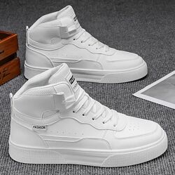 Високі кросівки 42-43 розмір