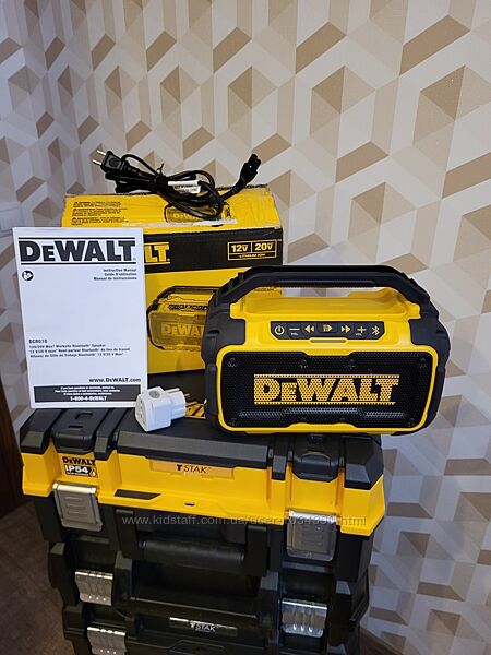 Блютуз колонка Dewalt DCR010