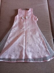 Нарядное платье для девочки 5-7 лет Рост 122 см. б/у, хорошее сост.