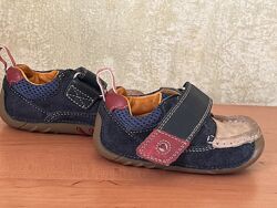 Мокасини шкіряні Clarks розмір US4 розмір 19
