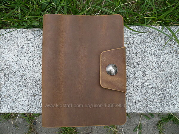 Блокнот для записей в кожаной обложке