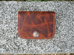 Стильный кожаный кошелек