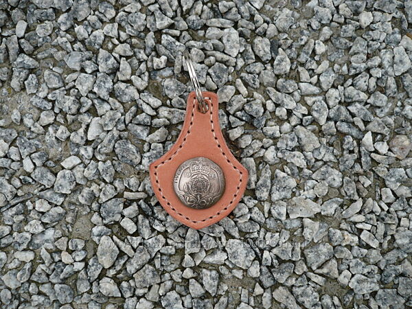 Кожаный брелок 