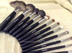 Набор кистей для макияжа MORPHE SET 681 - 18 piece brush set