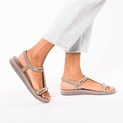 Базові Skechers yoga foam у кольорі тауп