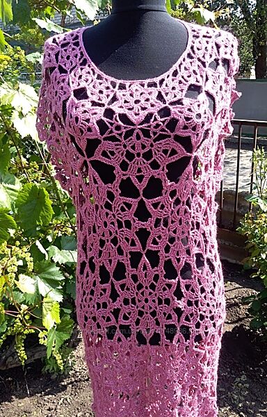 Вязаное красивое ажурное платье из мотивов. Ручная работа крючком