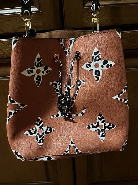 Сумка Louis Vuitton Jungle Neo Noe копия