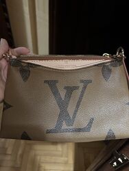 Сумка- клатч Louis Vuitton 