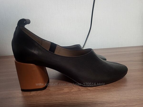 Туфлі жіночі р.38,5