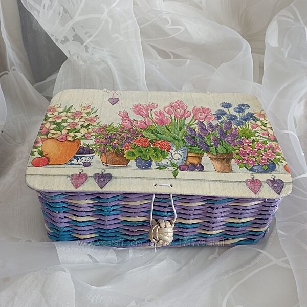 Шкатулка плетёная