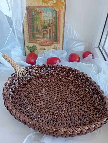 Піднос плетений