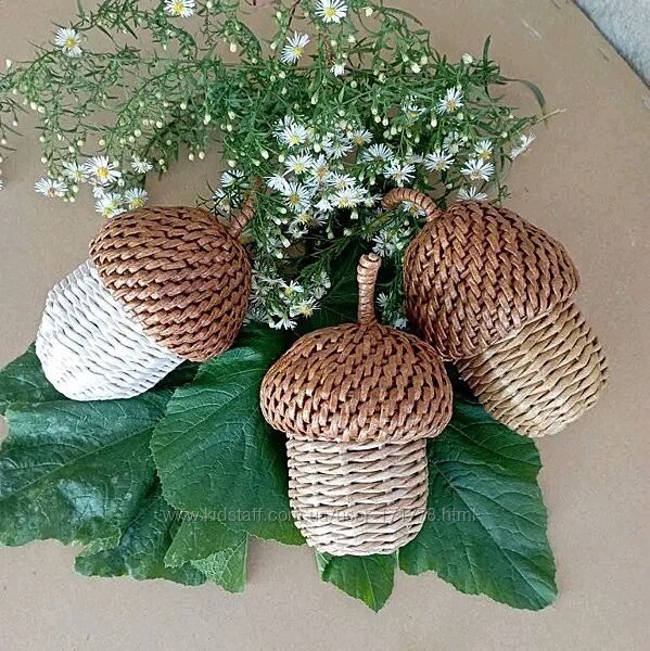 Плетеный жолудь