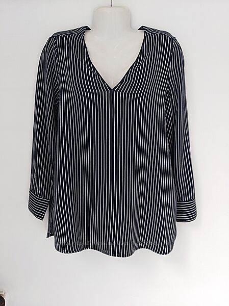 Стильная блузка Massimo Dutti.