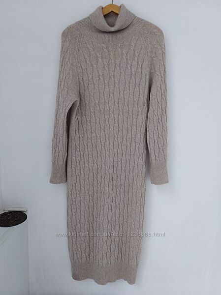 Стильное теплое трикотажное платье  Max Mara studio.