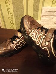 Кроссовки девочке