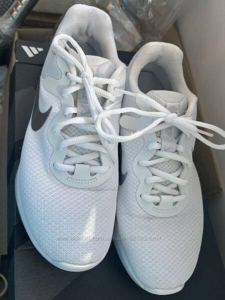 Жіночі кросівки Nike W Revolution