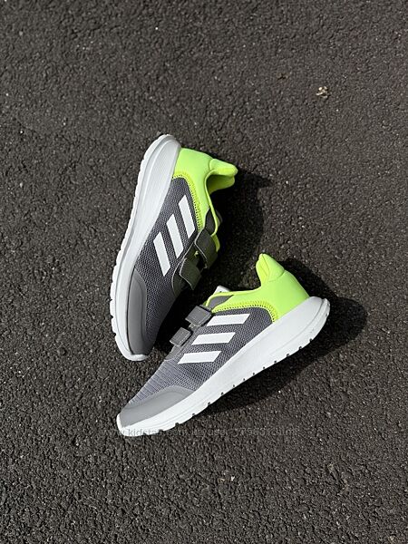 Бігові кросівки Adidas Tensaur. Оригінал.