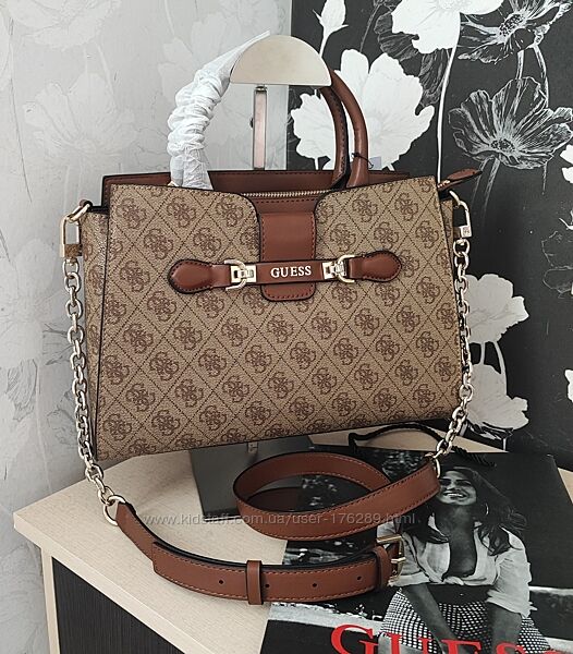 Женские сумки Guess в наличии 