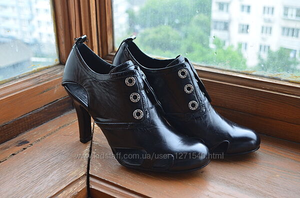 Женские туфли