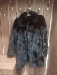 Продам женскую шубу