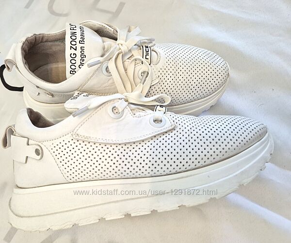 Жіночі шкіряні білі кросівки&92перфорація&92літо&92р.38
