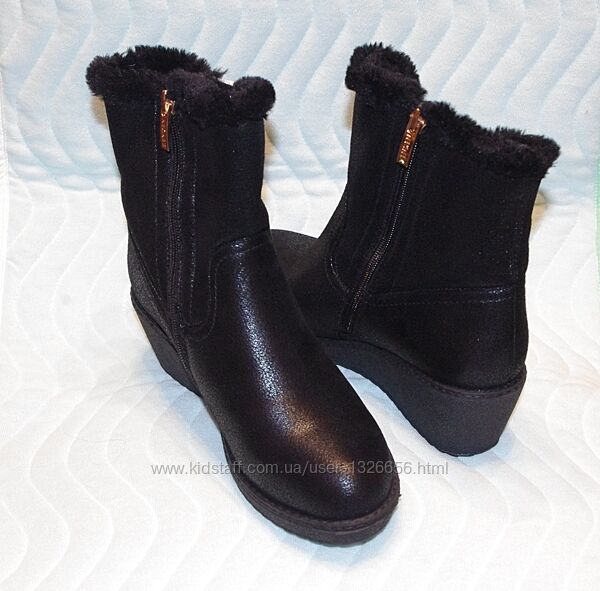 Полусапожки новые меховые черного цвета 37 размер