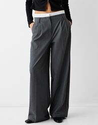 Нові. Сірі штани Bershka Tailored underwear trousers grey Зі свіжих колекці